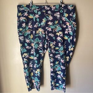Old Navy Pixie Floral Print Cropped Pants